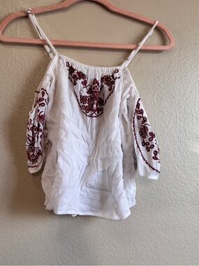 Abercrombie & Fitch White Cold-Shoulder Crop Top with Burgundy Embroidery